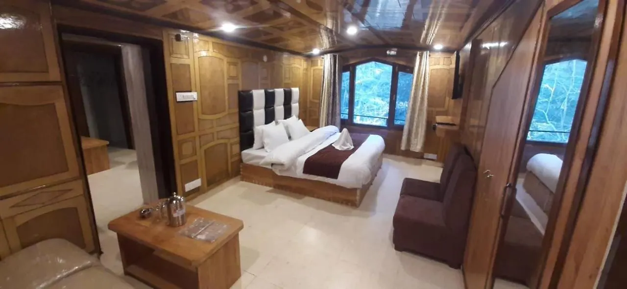 Royal King Bed & Breakfast Shimla 0*,